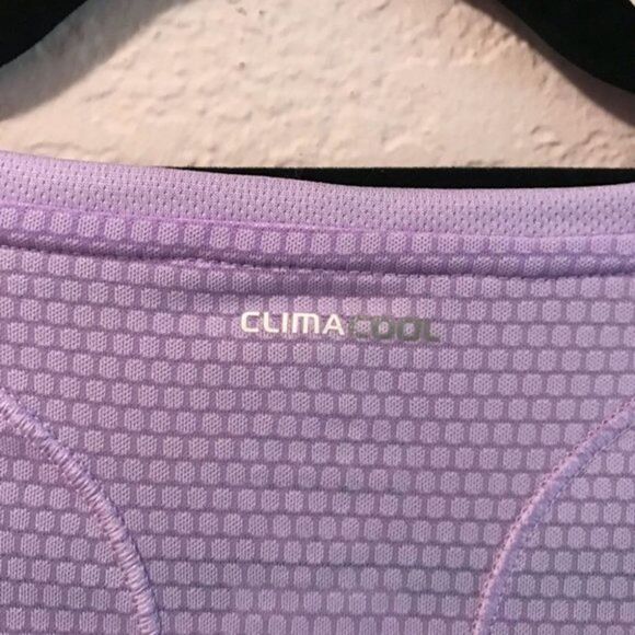 *30off3* Adidas sports top. Size Medium. - Picture 8 of 9